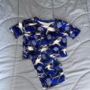 glow in the dark boys size 12 fitted shark pj set
